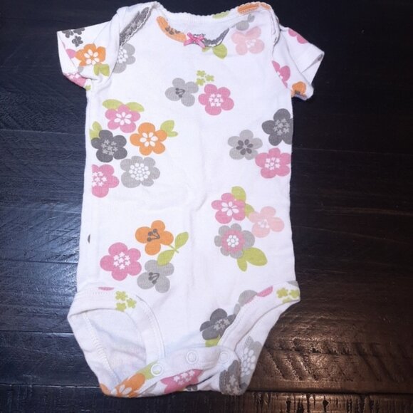 8PC BUNDLE Short Sleeve Onesies Newborn Baby Girl Clothing 0-3 3 Months - Picture 8 of 15